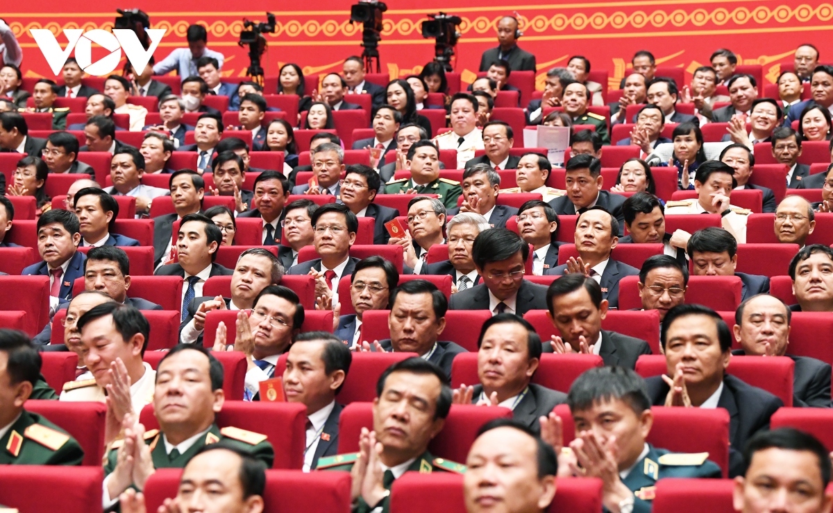 Giữ vững sự lãnh đạo của Đảng, xây dựng nước Việt Nam hùng cường, thịnh vượng