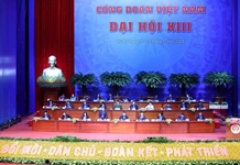Phiên làm việc thứ nhất Đại hội XIII Công đoàn Việt Nam