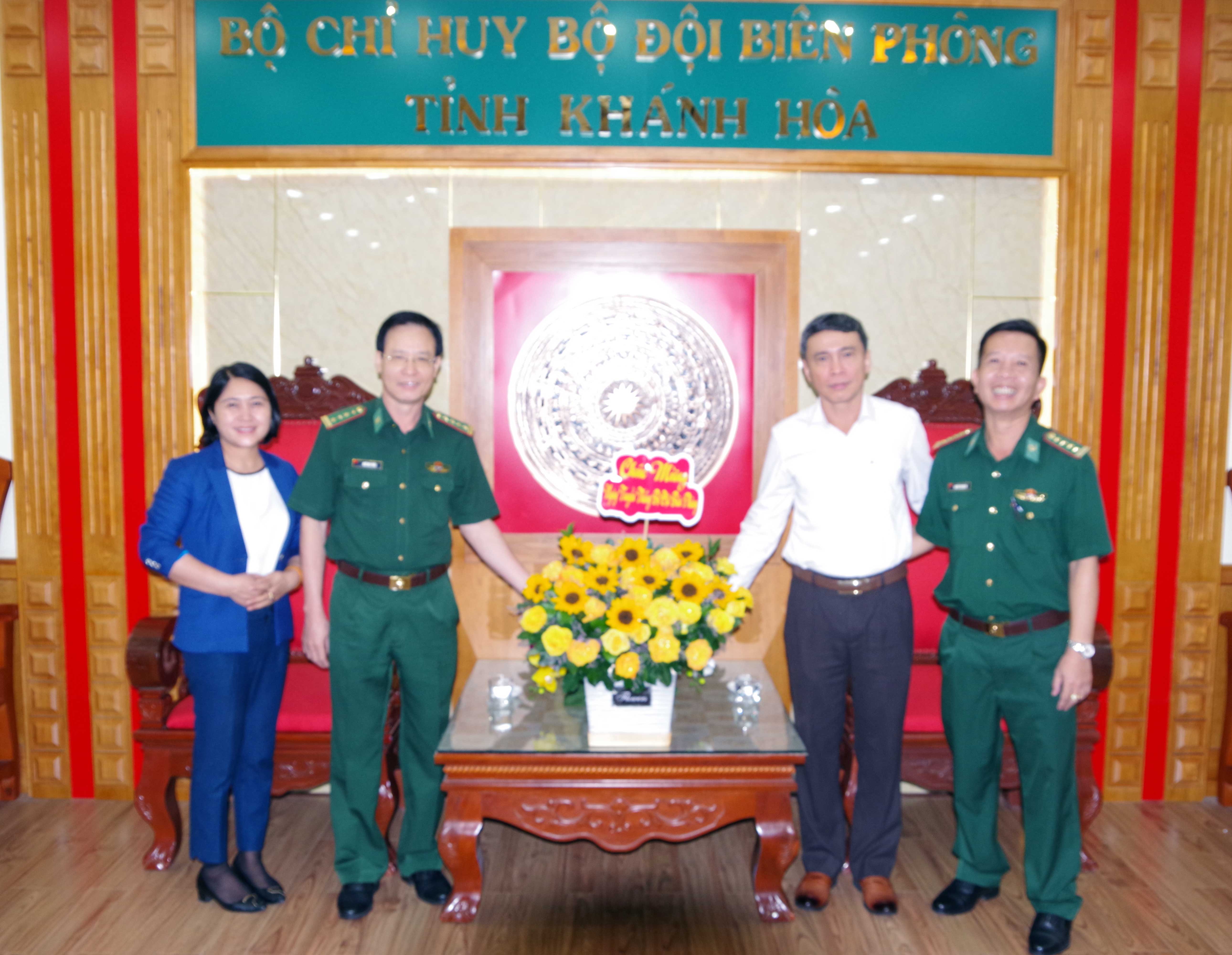 Lãnh đạo Ban Tuyên giáo Tỉnh ủy thăm, chúc mừng Bộ Chỉ huy Bộ đội Biên phòng tỉnh nhân ngày truyền thống