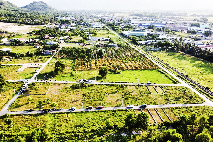 Thực hiện thủ tục chia tách thửa đất: Tạm dừng việc bố trí diện tích mở lối đi chung