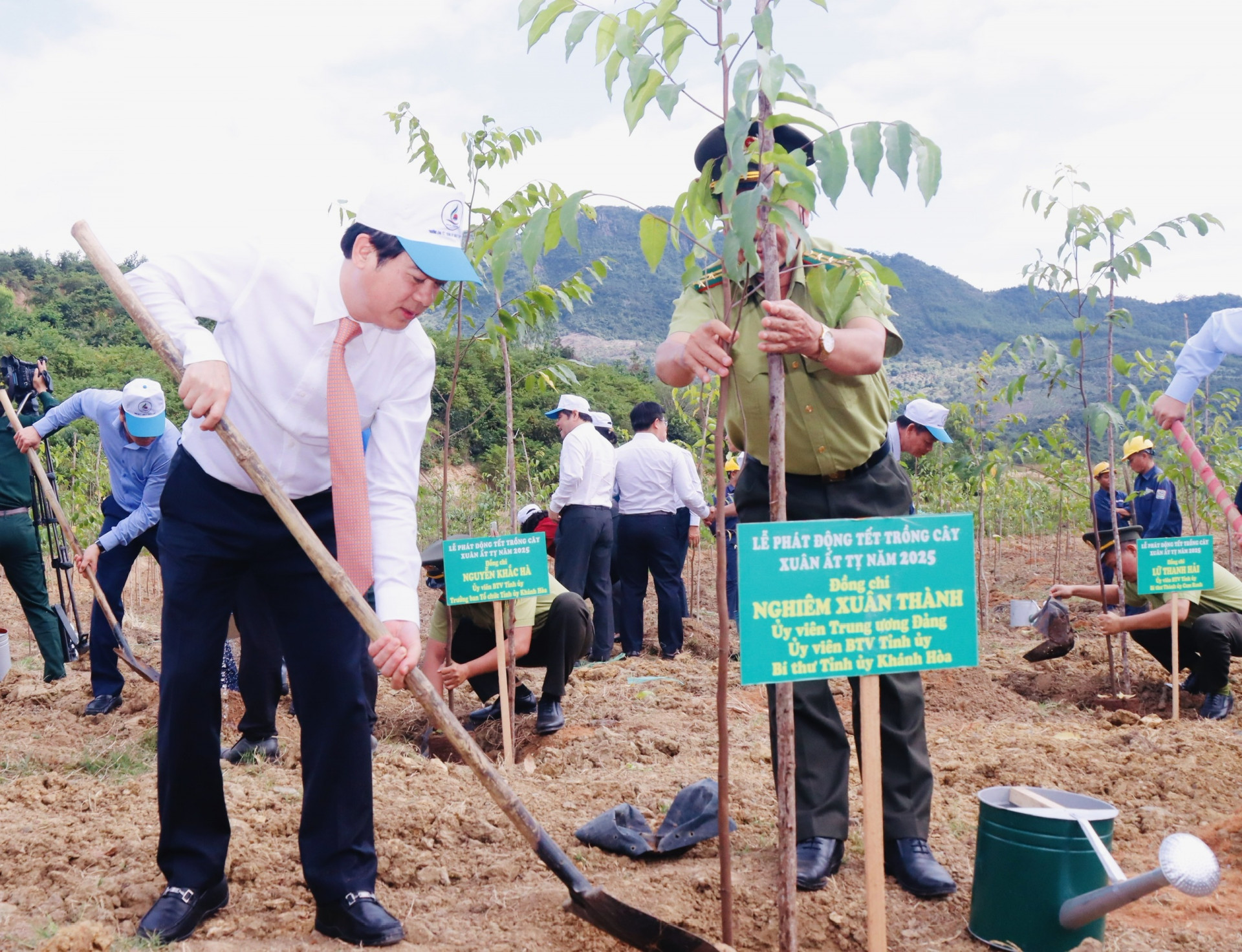 Trồng 500 cây sao đen tại Lễ phát động "Tết trồng cây đời đời nhớ ơn Bác Hồ" xuân Ất Tỵ 2025