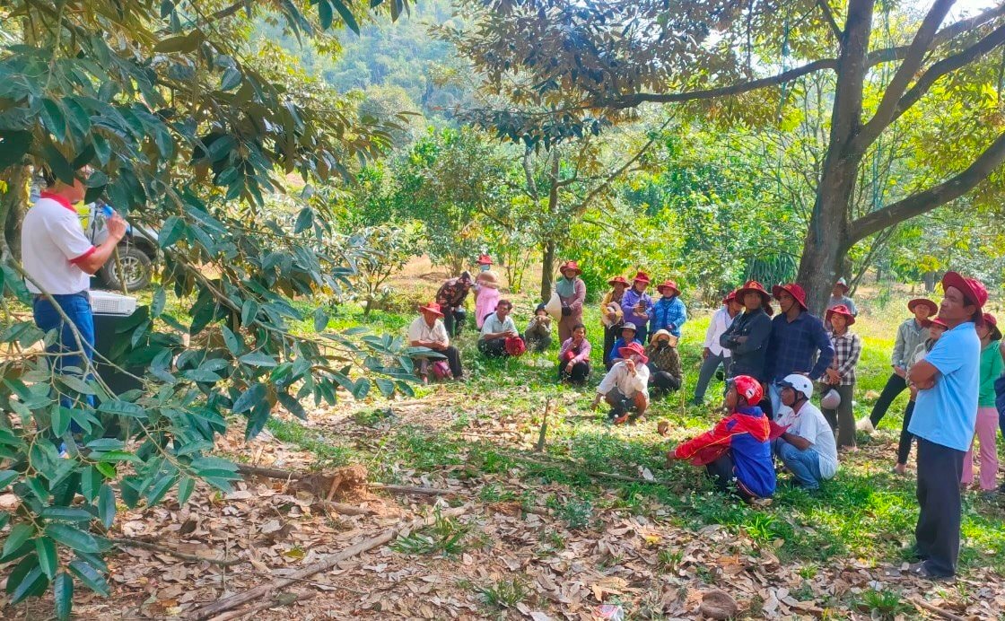 Nông dân huyện Khánh Sơn học tập và làm theo lời Bác
