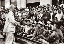 Phong cách làm việc quần chúng của Chủ tịch Hồ Chí Minh