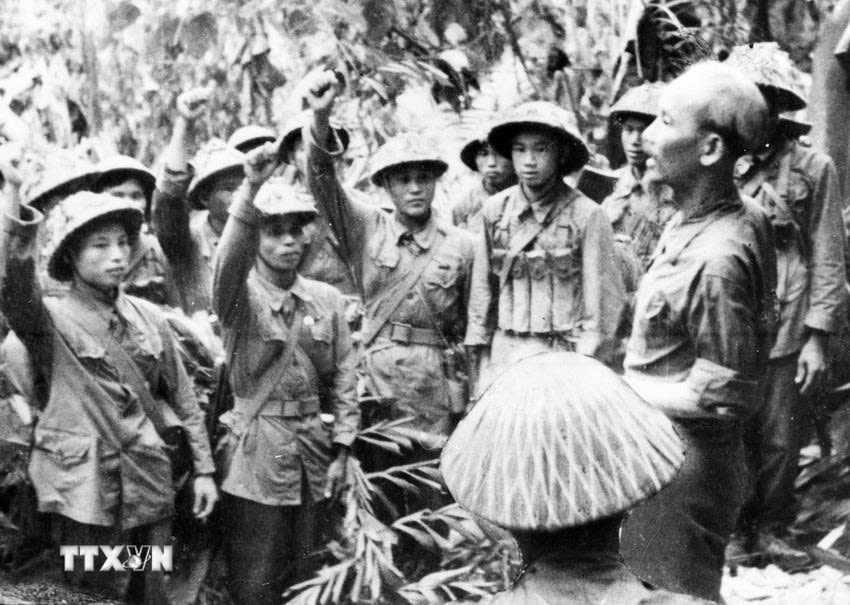 Tư tưởng Hồ Chí Minh về phát huy sức mạnh tinh thần trong củng cố quốc phòng, bảo vệ Tổ quốc