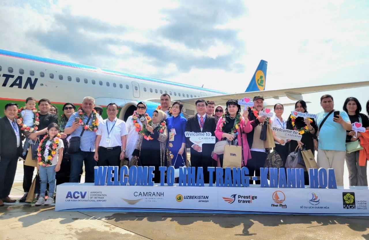 Hãng hàng không Uzbekistan Airways khai trương đường bay Tashkent – Cam Ranh