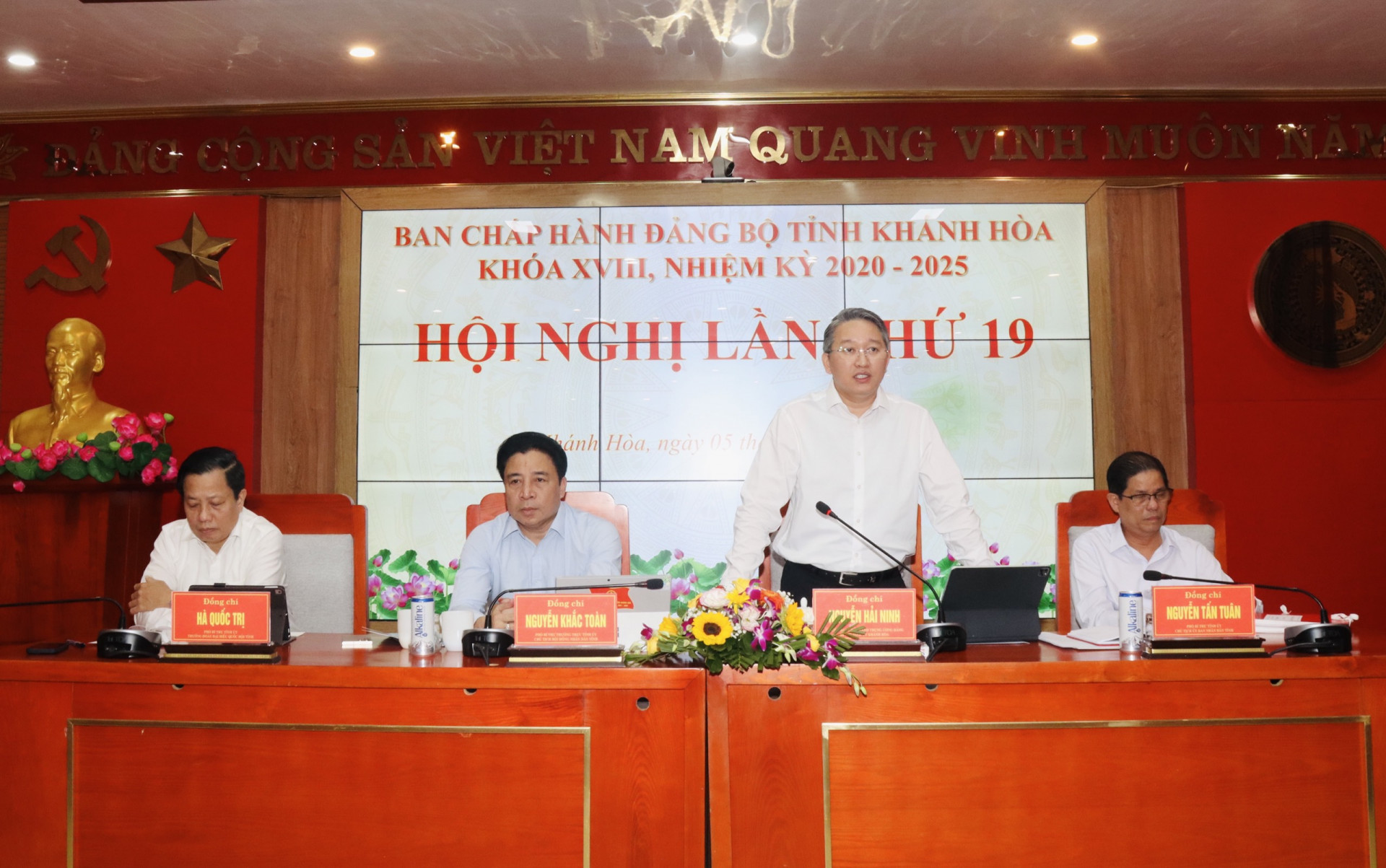 Ban Chấp hành Đảng bộ tỉnh góp ý dự thảo Đề cương Báo cáo Chính trị trình Đại hội đại biểu Đảng bộ tỉnh lần thứ XIX