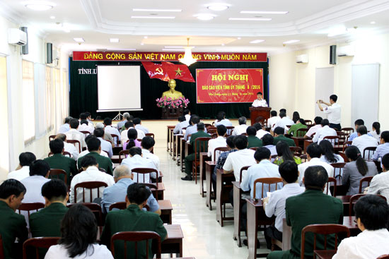 Hội nghị Báo cáo viên Tỉnh ủy tháng 8/2016