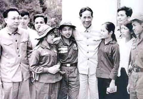 Tư duy lý luận của đồng chí Lê Duẩn về vai trò lãnh đạo của Đảng đối với lực lượng vũ trang nhân dân