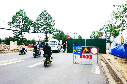 Phân luồng giao thông tạm thời đường Lê Hồng Phong