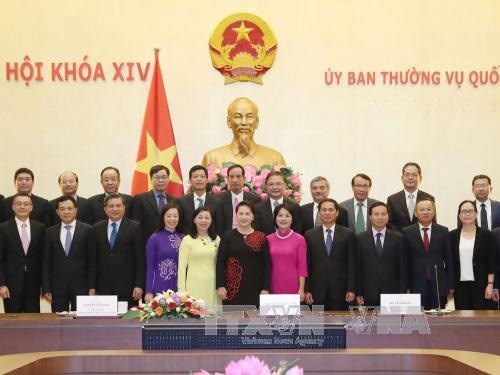 Chủ tịch Quốc hội Nguyễn Thị Kim Ngân gặp mặt Trưởng các cơ quan đại diện ngoại giao của Việt Nam ở nước ngoài