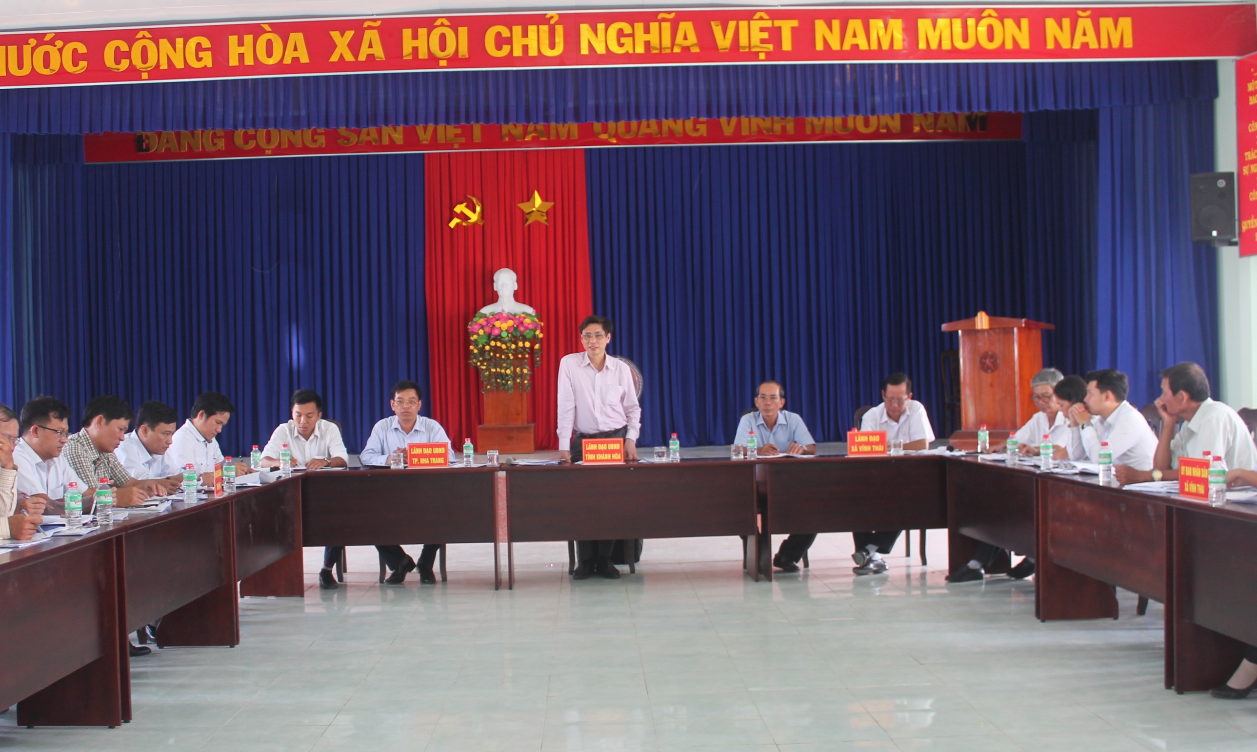 Lãnh đạo tỉnh Khánh Hòa làm việc tại các địa phương