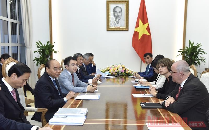 Thủ tướng Nguyễn Xuân Phúc tiếp một số Đại sứ và nhà đầu tư EU