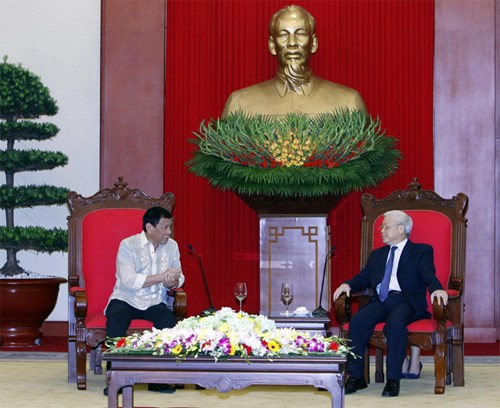 Lãnh đạo nước ta đón, tiếp, hội đàm, hội kiến Tổng thống Phi-líp-pin: Đưa quan hệ Đối tác chiến lược giữa hai nước đi vào chiều sâu