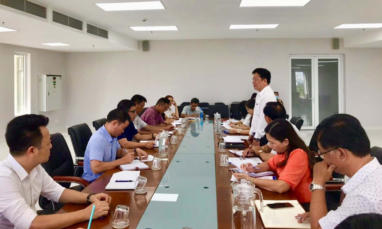 Đồng chí Hồ Văn Mừng, Ủy viên Ban Thường vụ Tỉnh ủy, Trưởng ban Tuyên giáo Tỉnh ủy làm việc với Đài Phát thanh và Truyền hình Khánh Hòa