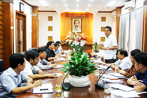Thường trực Tỉnh ủy: Giao ban quý I với các cơ quan tham mưu của Tỉnh ủy