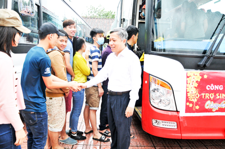 Tết ấm áp cho sinh viên nghèo