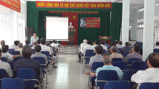 Sinh hoạt chính trị tư tưởng kỷ niệm 100 năm Cách mạng Tháng Mười Nga 