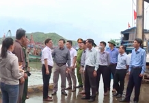 Ông Nguyễn Tấn Tuân kiểm tra công tác ứng phó bão của TP. Nha Trang