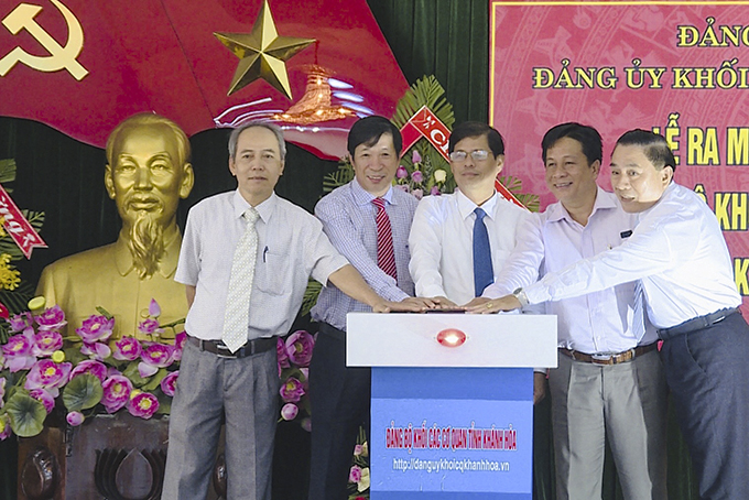 Nâng cao chất lượng công tác lãnh đạo, thực hiện thắng lợi Nghị quyết Đại hội Đảng bộ Khối lần thứ VIII