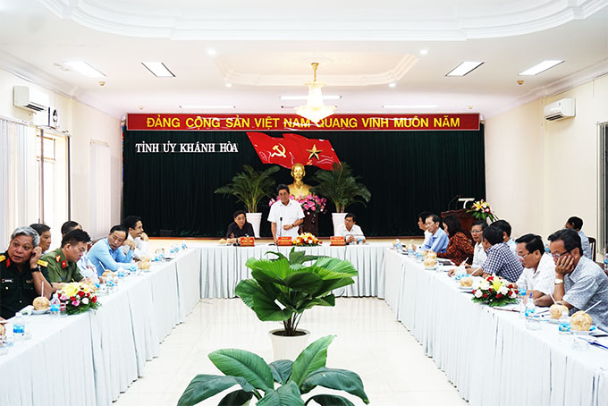 Họp Tiểu ban Nội dung Đại hội Đảng bộ tỉnh lần thứ XVIII