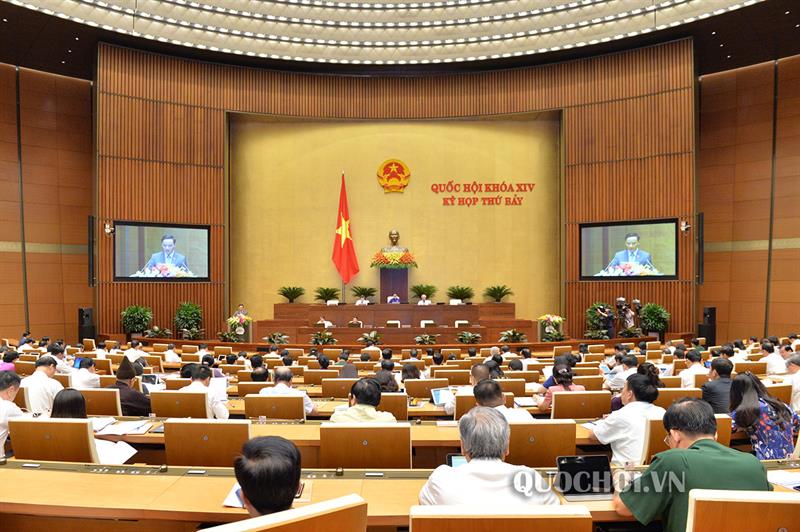 QUỐC HỘI NGHE BÁO CÁO THẨM TRA DỰ ÁN LUẬT SỬA ĐỔI, BỔ SUNG MỘT SỐ ĐIỀU CỦA LUẬT KINH DOANH BẢO HIỂM, LUẬT SỞ HỮU TRÍ TUỆ