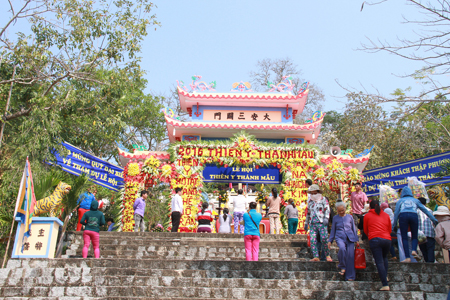 Khai mạc lễ hội Am Chúa
