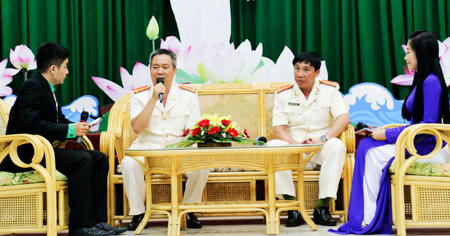 Yêu Bác lòng ta trong sáng hơn...
