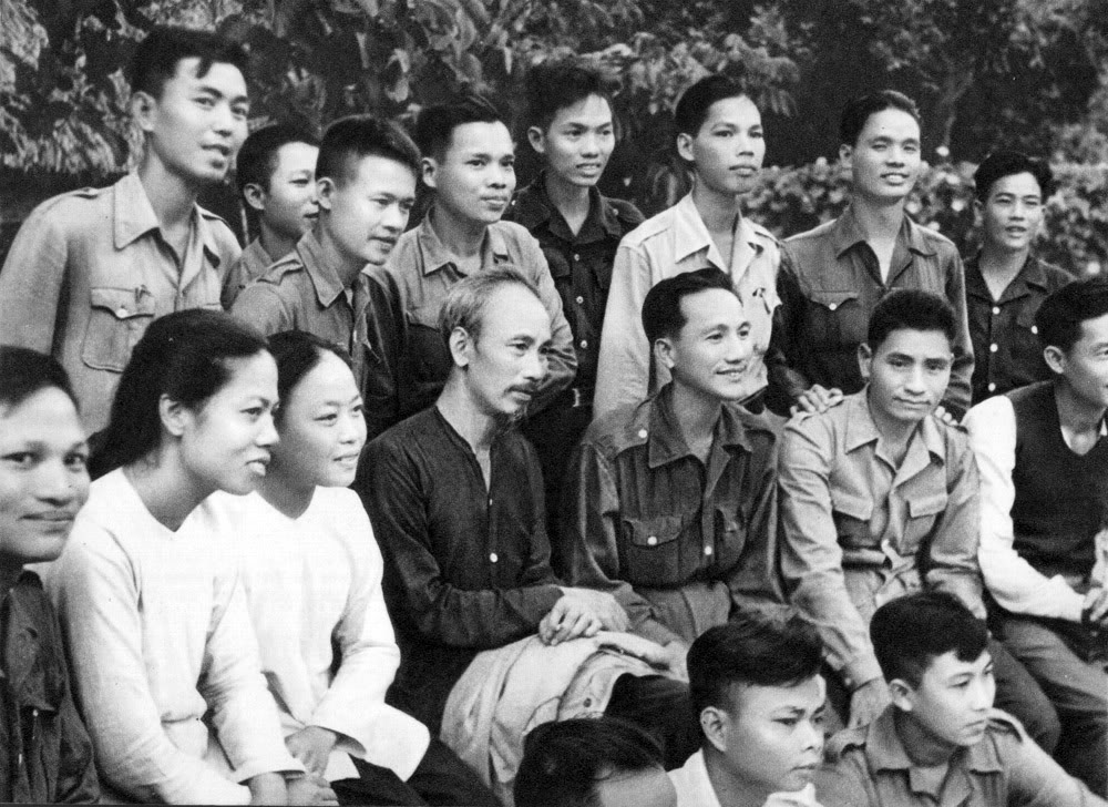 Nhớ những lời dạy của Bác Hồ dành cho thanh niên