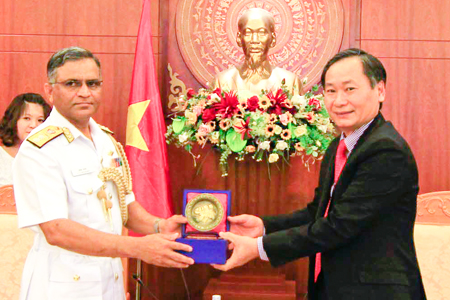 stt-Tiếp đoàn công tác của 2 tàu Hải quân Ấn Độ