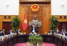 Tháo gỡ khó khăn, thúc đẩy sản xuất kinh doanh, bảo đảm mục tiêu tăng trưởng