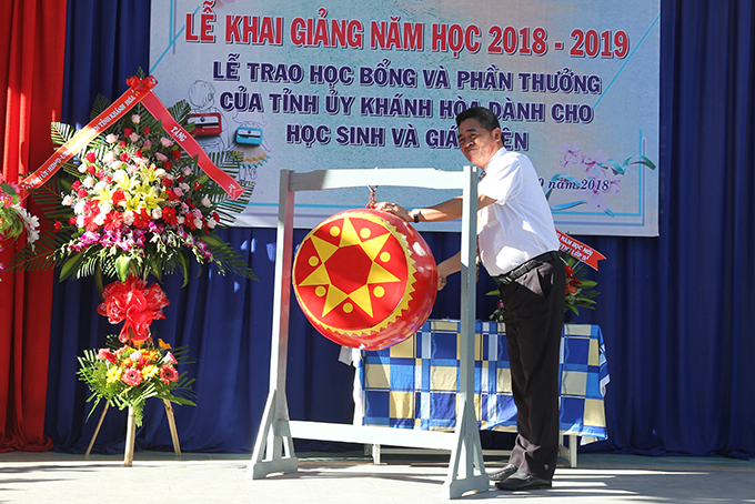 Náo nức khai giảng năm học mới (phần 1)