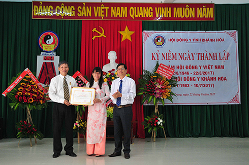 Hội Đông y Khánh Hòa kỷ niệm 35 năm thành lập