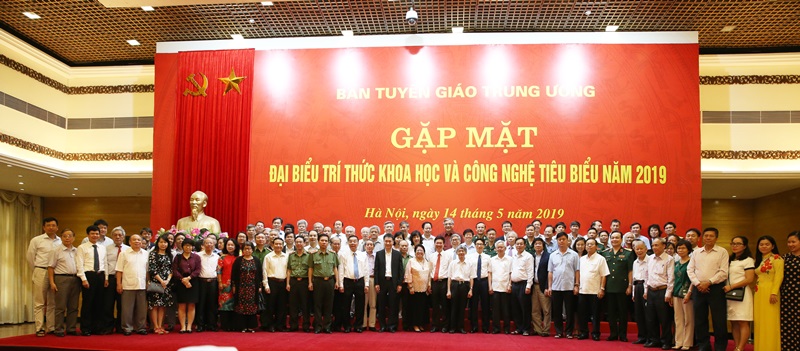 Phát huy vai trò tiên phong sáng tạo của đội ngũ trí thức, góp phần xây dựng và bảo vệ đất nước