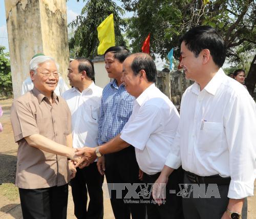Tổng Bí thư Nguyễn Phú Trọng thăm xã đặc biệt khó khăn của tỉnh Gia Lai