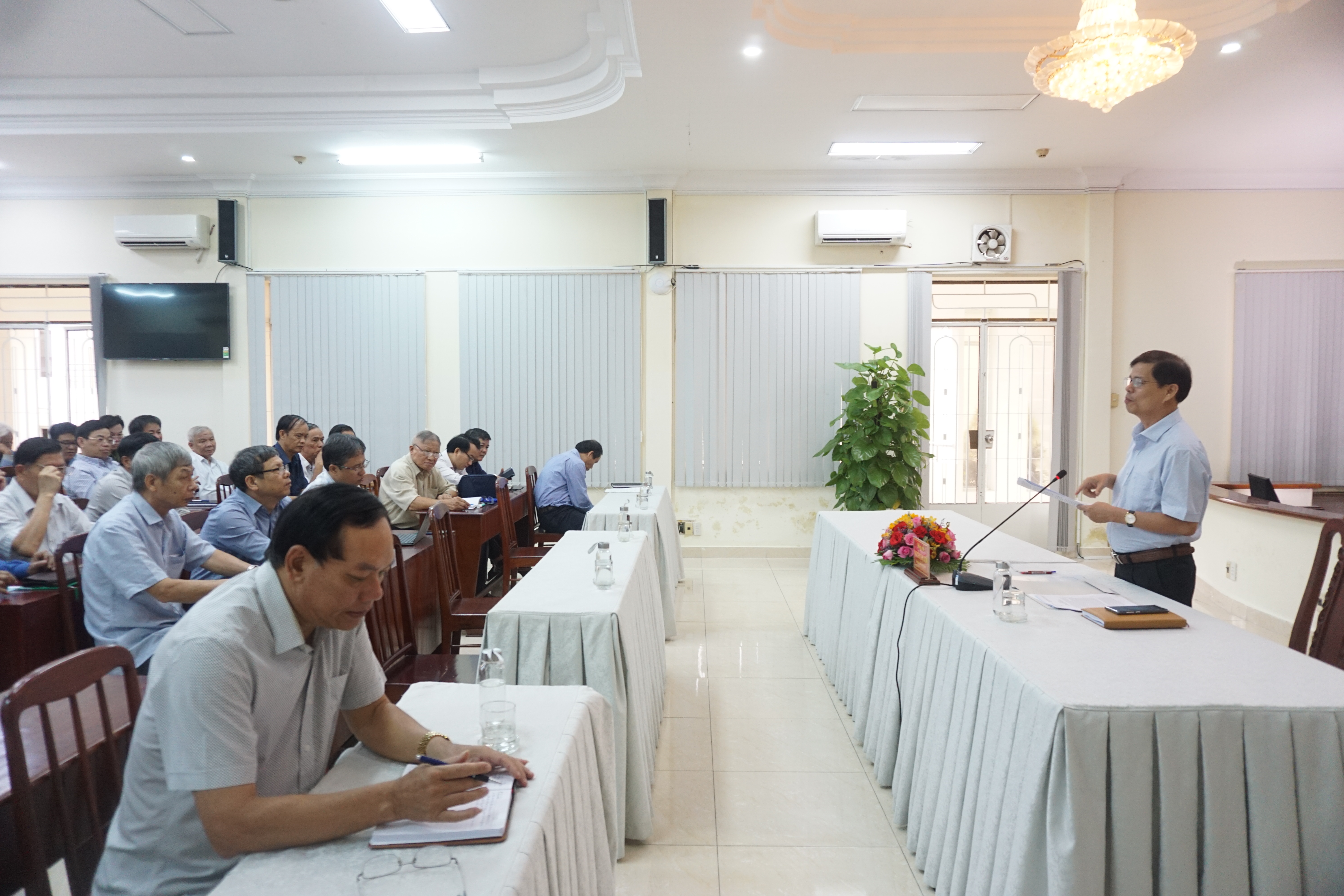 Thường trực Tỉnh ủy tiếp xúc cán bộ cao cấp đã nghỉ hưu 