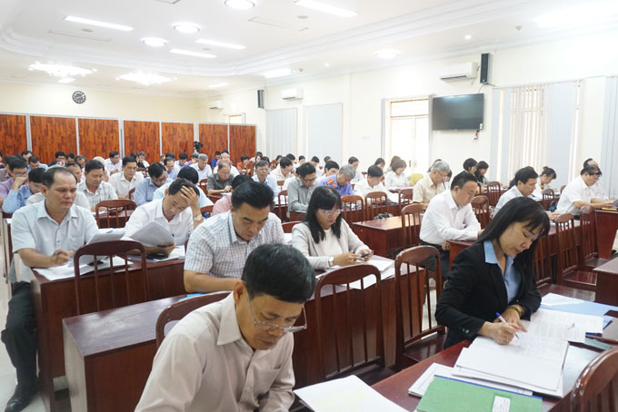 Quán triệt các văn bản về đại hội đảng bộ các cấp