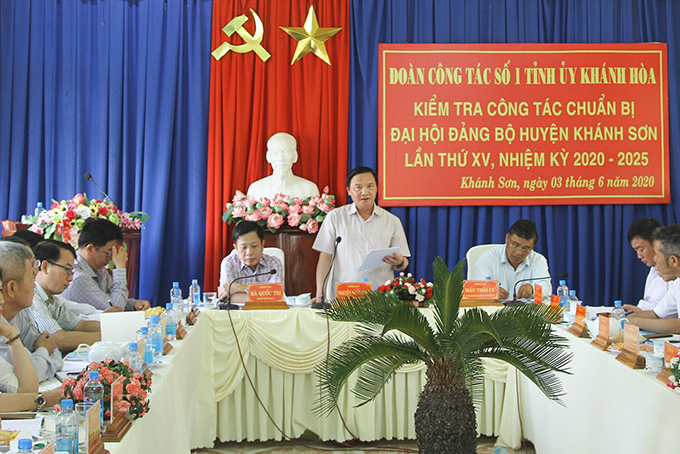 Bí thư Tỉnh ủy: Kiểm tra công tác chuẩn bị Đại hội Đảng bộ huyện Khánh Sơn
