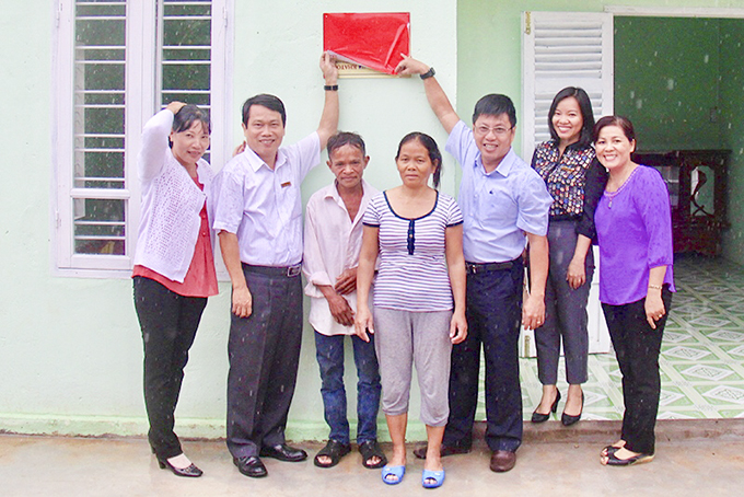 Quan tâm công tác từ thiện - xã hội