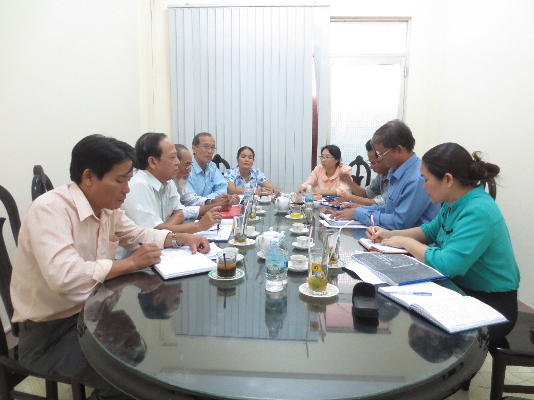 Hội đồng thẩm định họp góp ý bản thảo Lịch sử cách mạng xã Ninh Sim giai đoạn 1930-2010