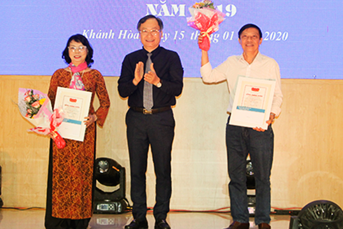 Trao tặng thưởng Văn học nghệ thuật cho 22 tác phẩm