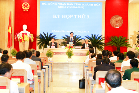 Học tập "Tư tưởng Hồ Chí Minh về nhân dân, về đại đoàn kết dân tộc" để nâng cao chất lượng hoạt động của HĐND các cấp