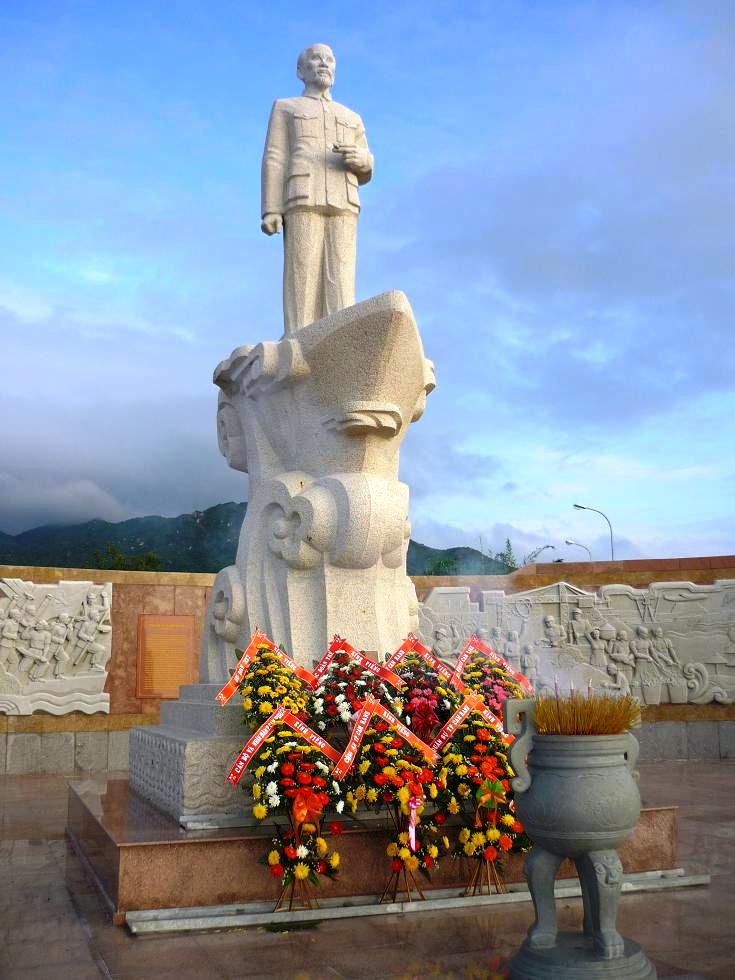 Cuộc hội kiến với Đác - Giăng - Liơ  ở vịnh Cam Ranh - (1946) Tỏa sáng bản lĩnh, tài năng, phong cách ngoại giao Hồ Chí Minh