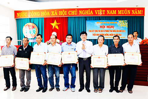 Tỷ phú… nhà nông