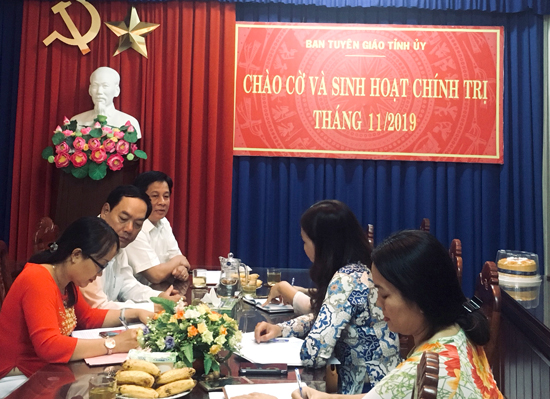 Chào cờ và sinh hoạt chính trị tháng 11 năm 2019
