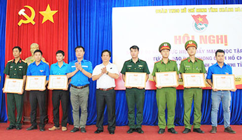 Tỉnh đoàn: Khen thưởng 11 tập thể, 10 cá nhân