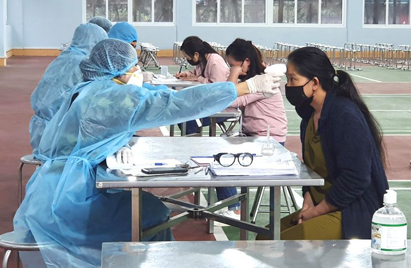 Nhiều ca dương tính trong cộng đồng, Thủ tướng chỉ thị cấp bách phòng chống dịch