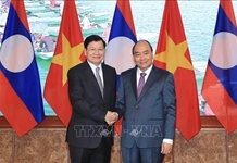 Thủ tướng Nguyễn Xuân Phúc và Thủ tướng Lào họp báo sau Kỳ họp 42 Ủy ban liên Chính phủ hai nước