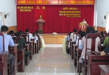 Huyện ủy Khánh Sơn: Quán triệt Chỉ thị 05-CT/TW và các quy định thi hành Điều lệ Đảng cho cán bộ chủ chốt