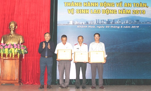 Phát động Tháng hành động về An toàn vệ sinh lao động