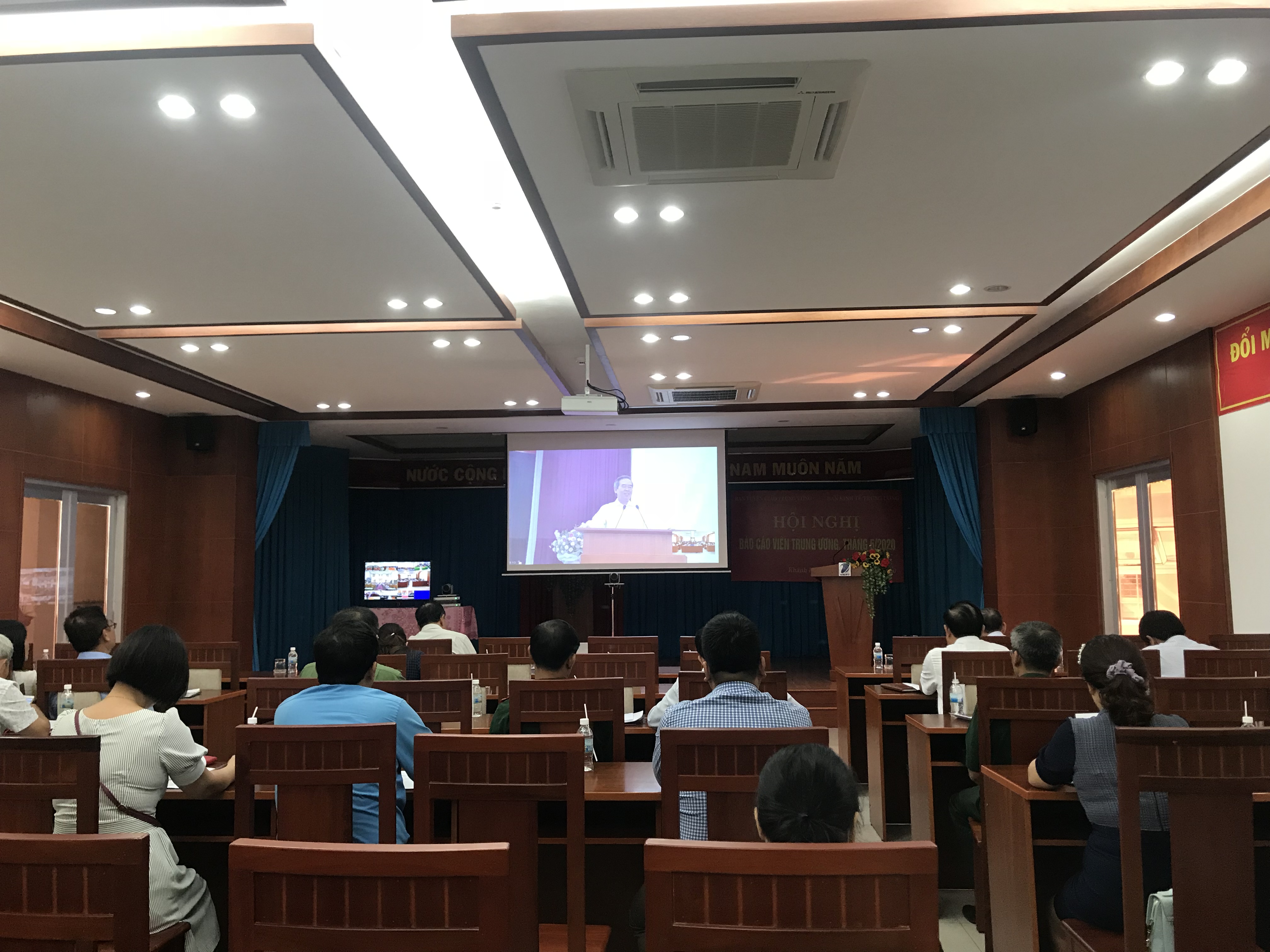 Hội nghị Báo cáo viên Trung ương tháng 05 năm 2020